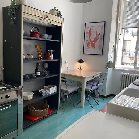 Zentrum Vor Der Tuer Trieste