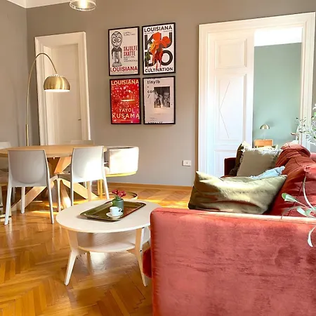 Zentrum Vor Der Tuer Apartment Trieste