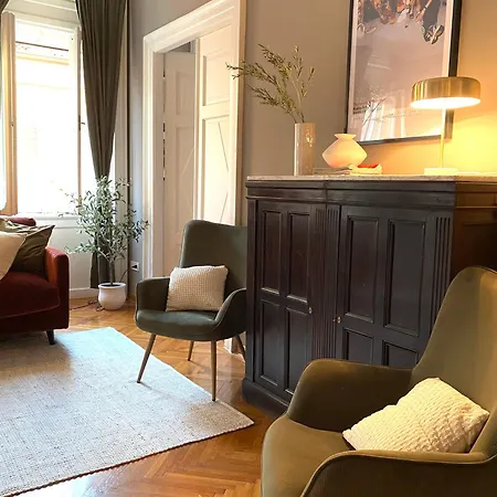 Apartament Zentrum Vor Der Tuer Triest