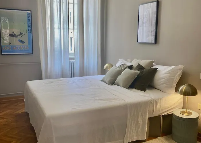 Zentrum Vor Der Tuer Τεργέστη